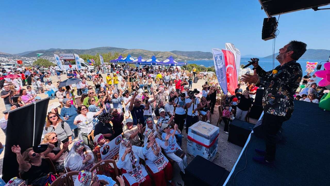 ​Bodrum Gökyüzünde Renkli Dayanışma: 25 Bin Kişi Aynı Rüzgarı Paylaştı 2